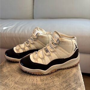 Jordan Retro High-Top Sneakers in White, Black & Gum